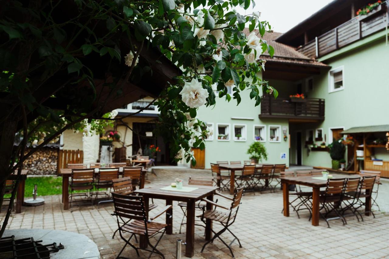 Gasthof Roseneck Wallenfels Bagian luar foto