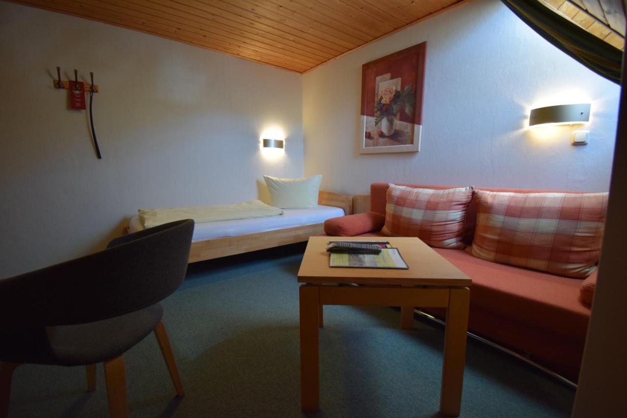 Gasthof Roseneck Wallenfels Bagian luar foto